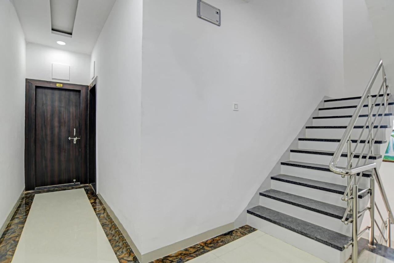 אינדורה Oyo Flagship Hotel Rudraksh Inn מראה חיצוני תמונה