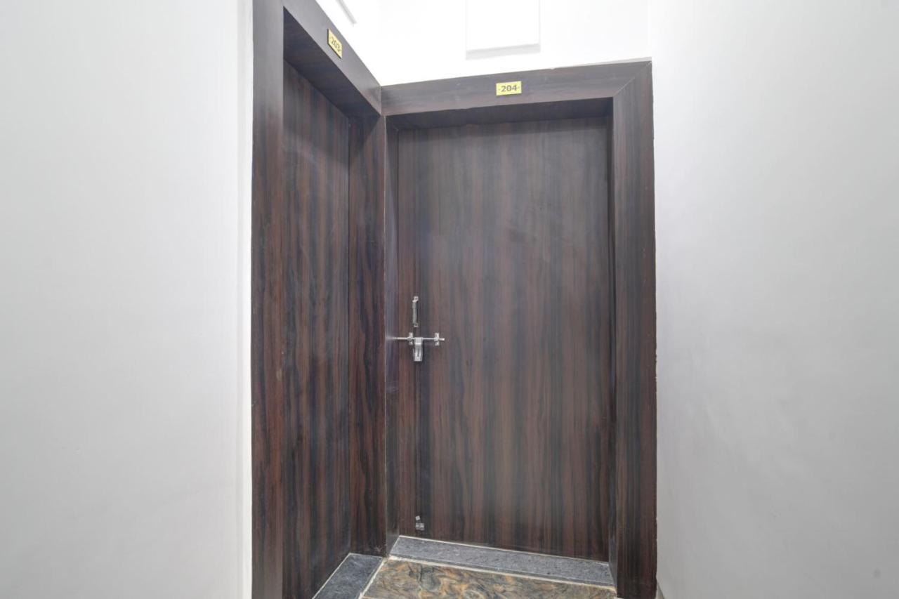 אינדורה Oyo Flagship Hotel Rudraksh Inn מראה חיצוני תמונה