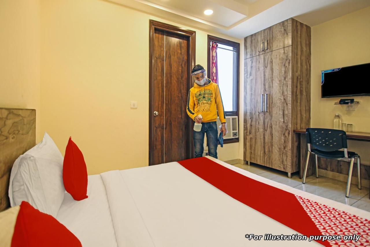 אינדורה Oyo Flagship Hotel Rudraksh Inn מראה חיצוני תמונה